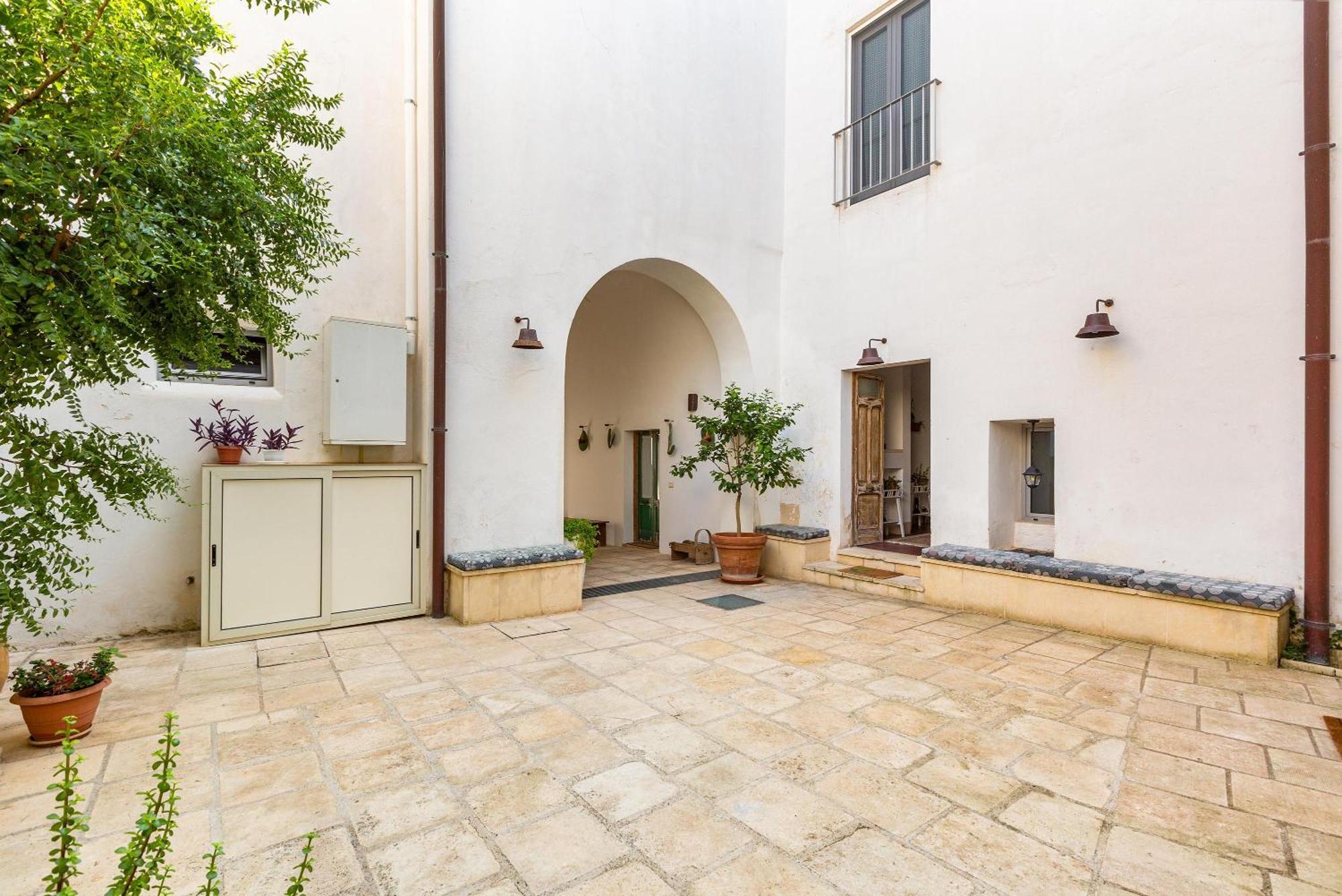Palazzo San Giovanni مورتشانو دي ليوكا المظهر الخارجي الصورة